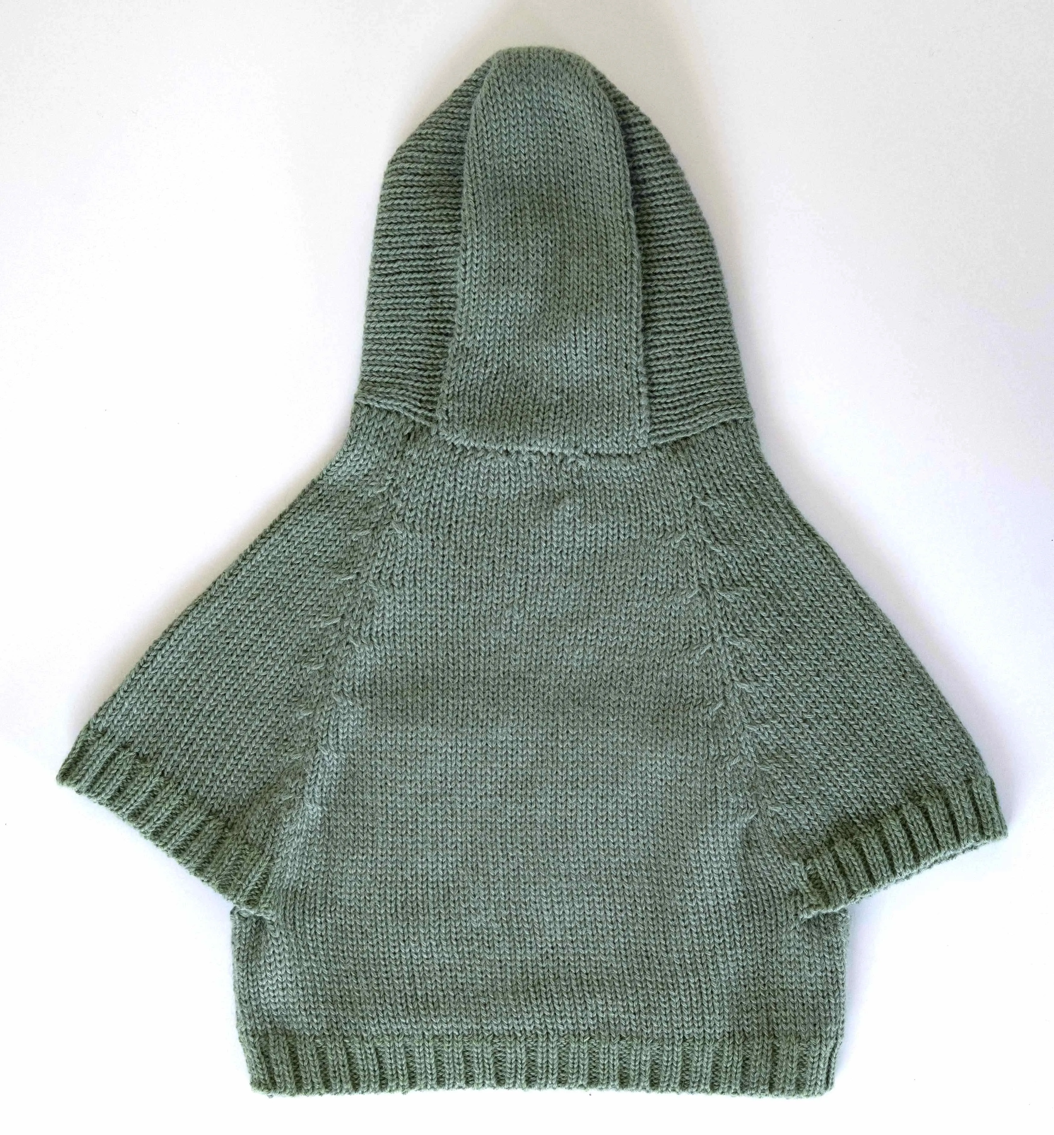 NW537 MOSS PONCHO HOODIE