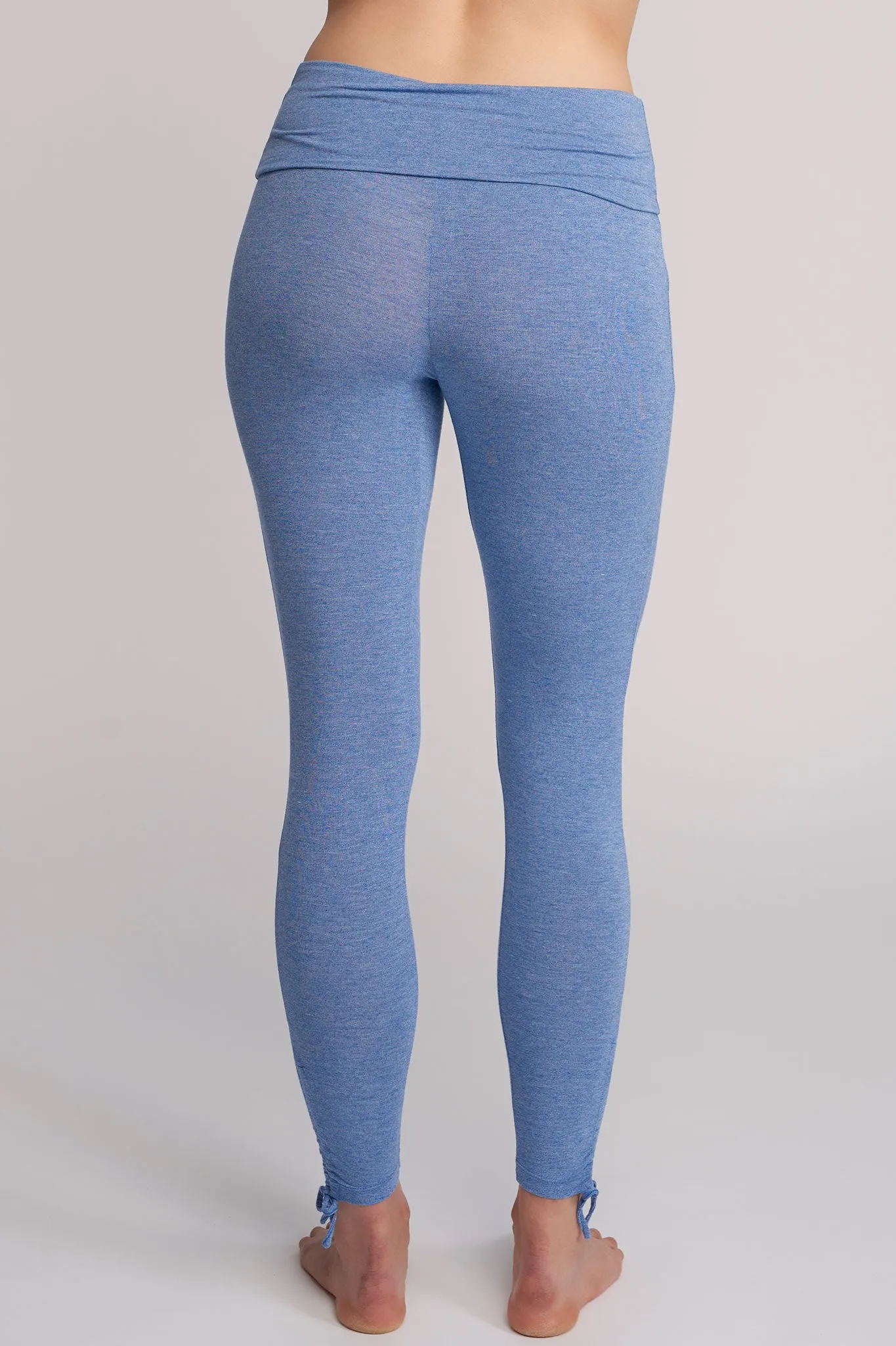 Side-shirring Legging